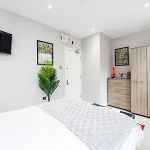  Guest house Vibes Near Spitalfields Market