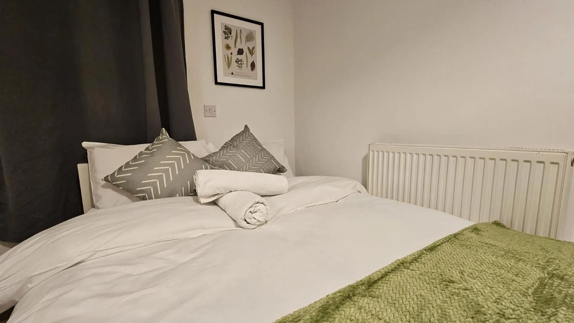 E1 Luxury Apartments London Homestay
